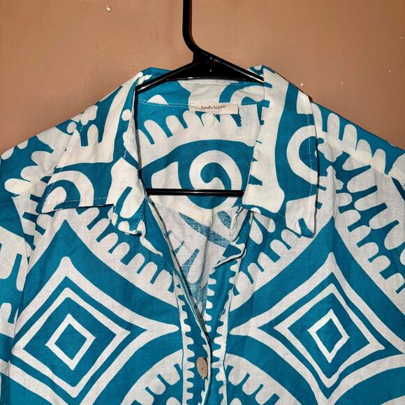 Haute Hippie Women's Short Sleeve Button Down Graphic Polo Tee - Size Medium - Picture 9 of 10